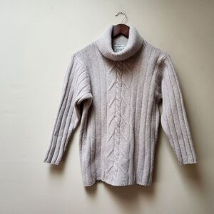 5/$25 Oat Lambswool Angora Turtleneck Sweater M